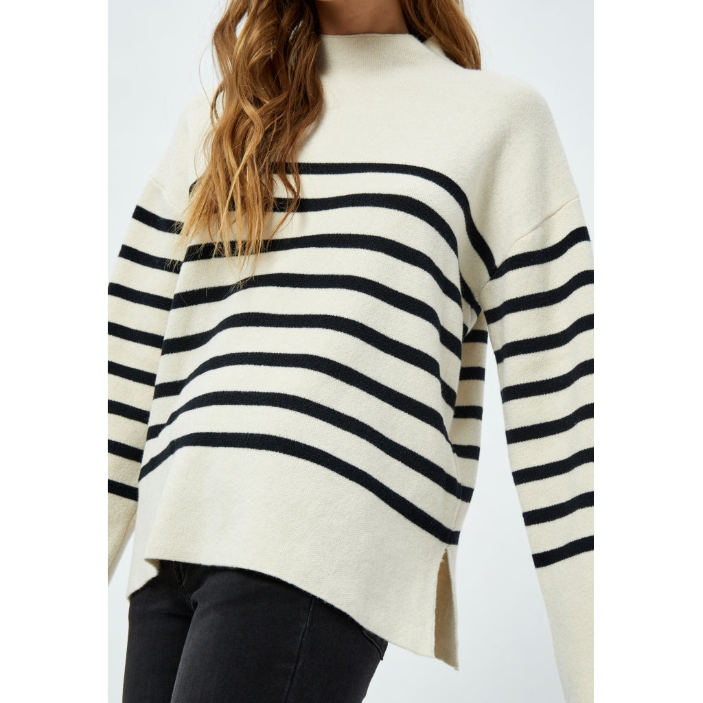 Pullower Desires DSEva GRS High Neck