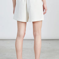 Divertiti con i pantaloncini bianchi lavorati a maglia 24 Colours!