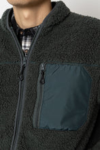 Carica l&#39;immagine nel visualizzatore di Gallery, Sherpa Fat Moose Wood Fleece Jacket