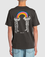 Carica l&#39;immagine nel visualizzatore di Gallery, T-shirt Rvca Andrew Pommier Rainbow Connection