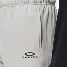 Carica l&#39;immagine nel visualizzatore di Gallery, Pantaloncino Oakley Foundational 7 Short 2.0