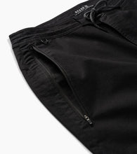 Carica l&#39;immagine nel visualizzatore di Gallery, Pantaloni Roark Layover 2.0 Stretch Travel Pant